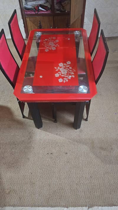 Dining Table with 4 Chair