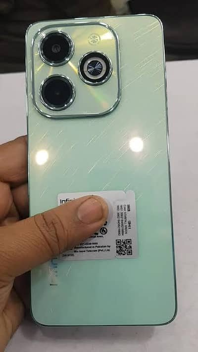 infinix hot 40i. 8+8 /128