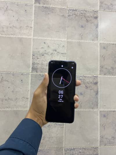 iPhone 11 and realme c5 plz read description then msg only olx chat