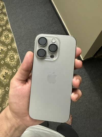 iPhone 15 pro (factory unlocked/non PTA/with box/87% battery)