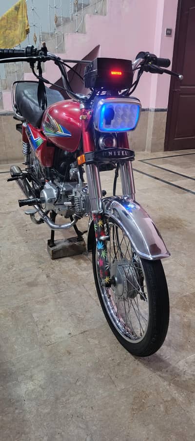 UNITED 2013 MODEL ‍