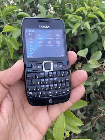 Nokia E63 Non Symbian Qwerty Phone