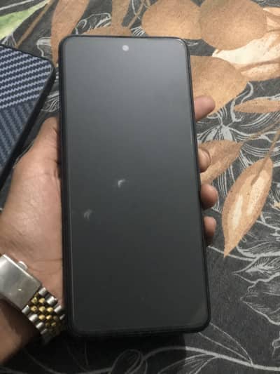 Aoa im selling my tecno camon 18t with box 6/128 gb duel sim official