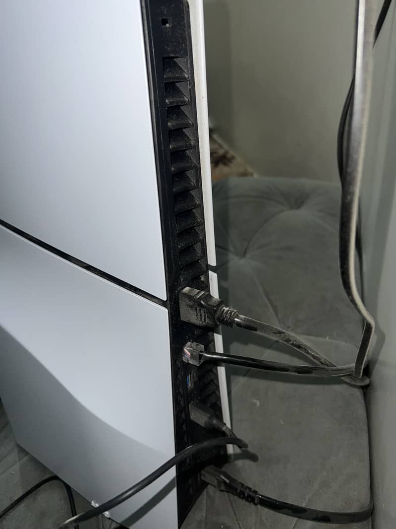 pS5 with two controllers 2