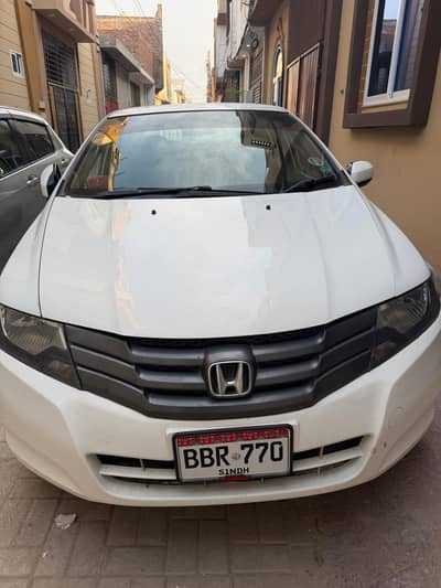 Honda City 2014 Model. Sindh good condition. no rust