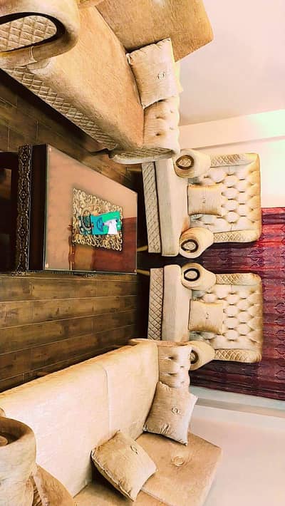 6 seater Sofa set in excellent condition!!