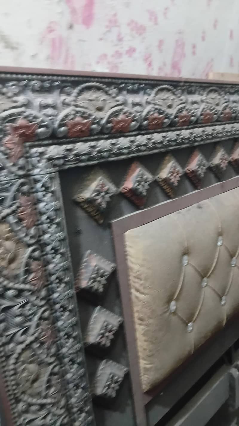 Bed Double King Size 1