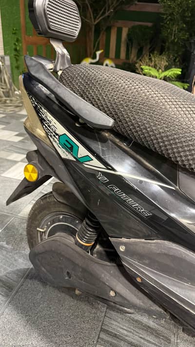 Yj future Electric scooty