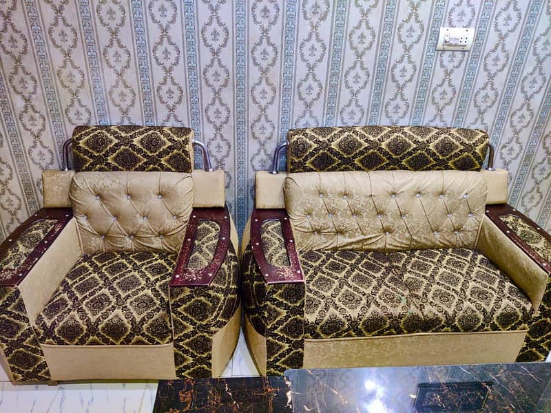 sofa set good condition 0