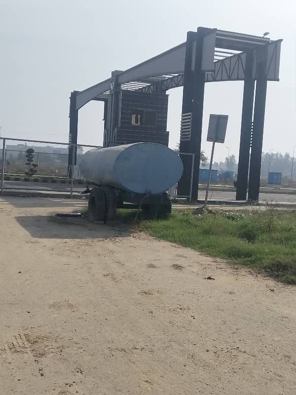 Corner Plot For Sale 15