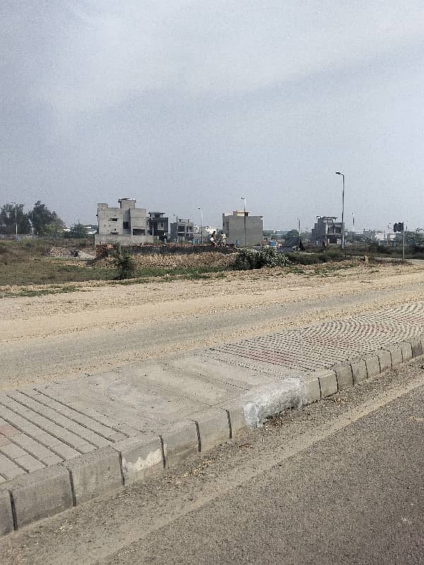 Corner Plot For Sale 28