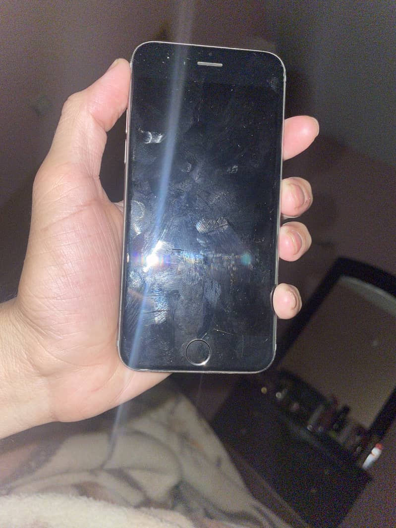 Apple iPhone 6s Plus 128 GB Silver in Port-Harcourt - Mobile Phones