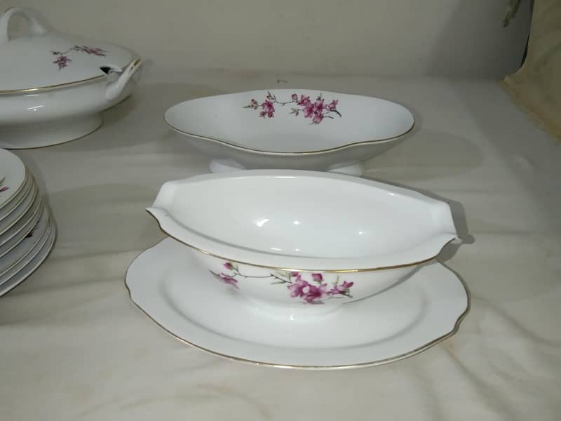 Dinner set 4