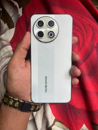 Tecno Spark 30 pro  dual sim official pta  Urgent Sale