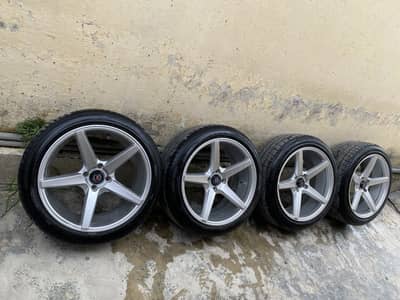 Vossen 17 inches rim and tyre