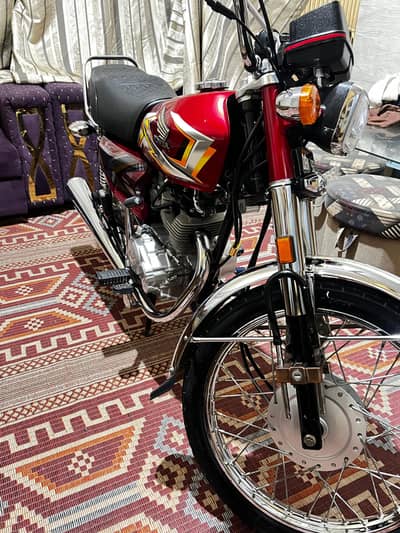 2025 model zero meter lush bike showroom condition