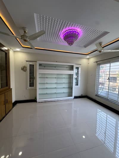 10marla 6beds DD TV lounge kitchen attached baths neat clean full house for rent in G 13 2 islamabad