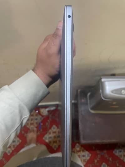 MacBook Air M1, 8/256 with full box