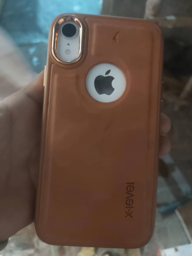 iphone XR 1