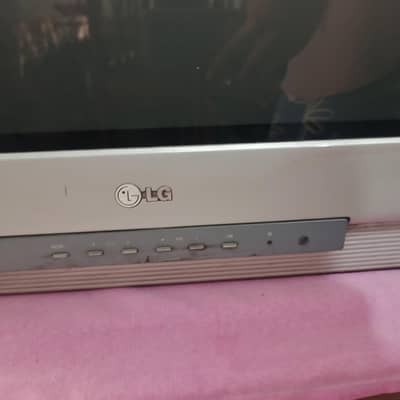 Original LG 27 Inch Flatron TV – Good Condition