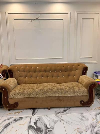 7 seater sofa set used in 35000 pkr fixed price