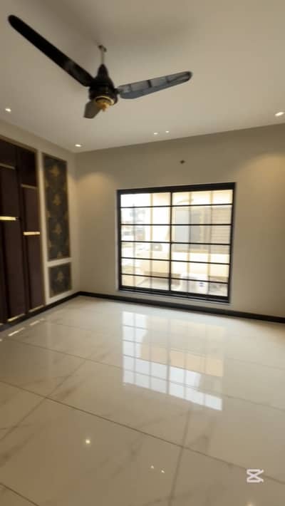 10 Marla Upper Portion Central Park Housing Scheme Lahore