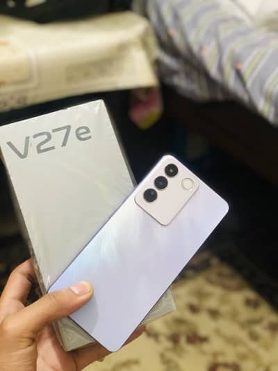 Vivo v 27 e new box pack phone