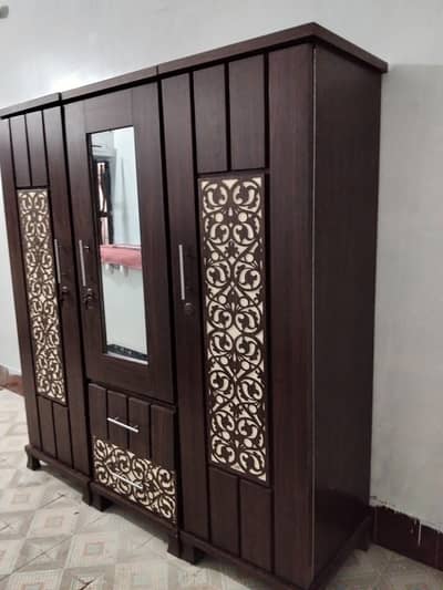 almari 3 door one year used