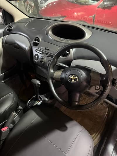 vitiz 1999 Reg. 2006 Sunroof , Climate Control