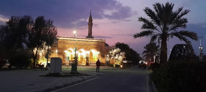 Prime Location Residential Plot Sized 10 Marla Available In New Lahore City