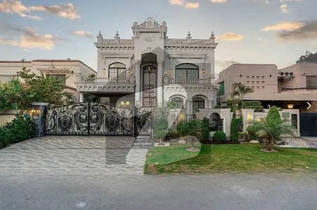 KANAL ROYAL FULL FURNISHED HOUSE FOR SALE TOP LOCATION SOLLAR INSTALLED