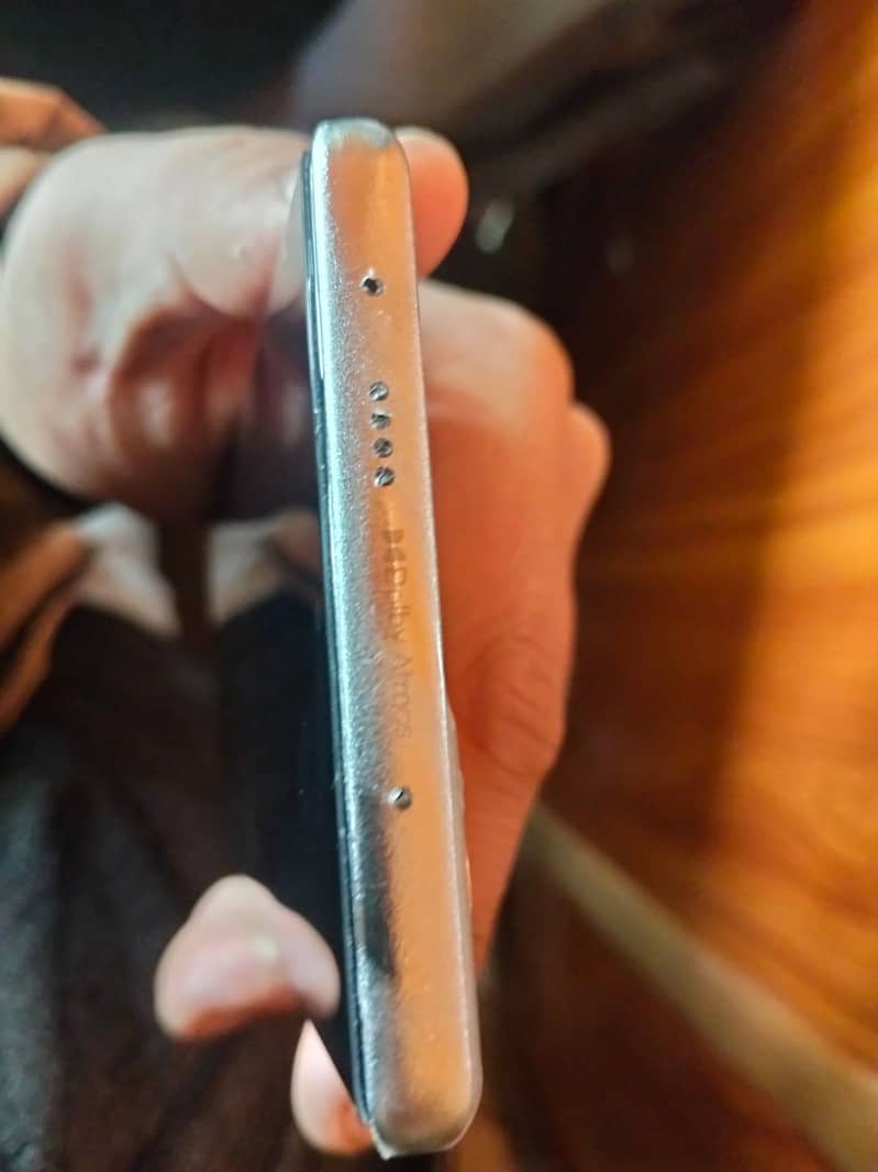 Tecno Camon 40 pro 16/256 4