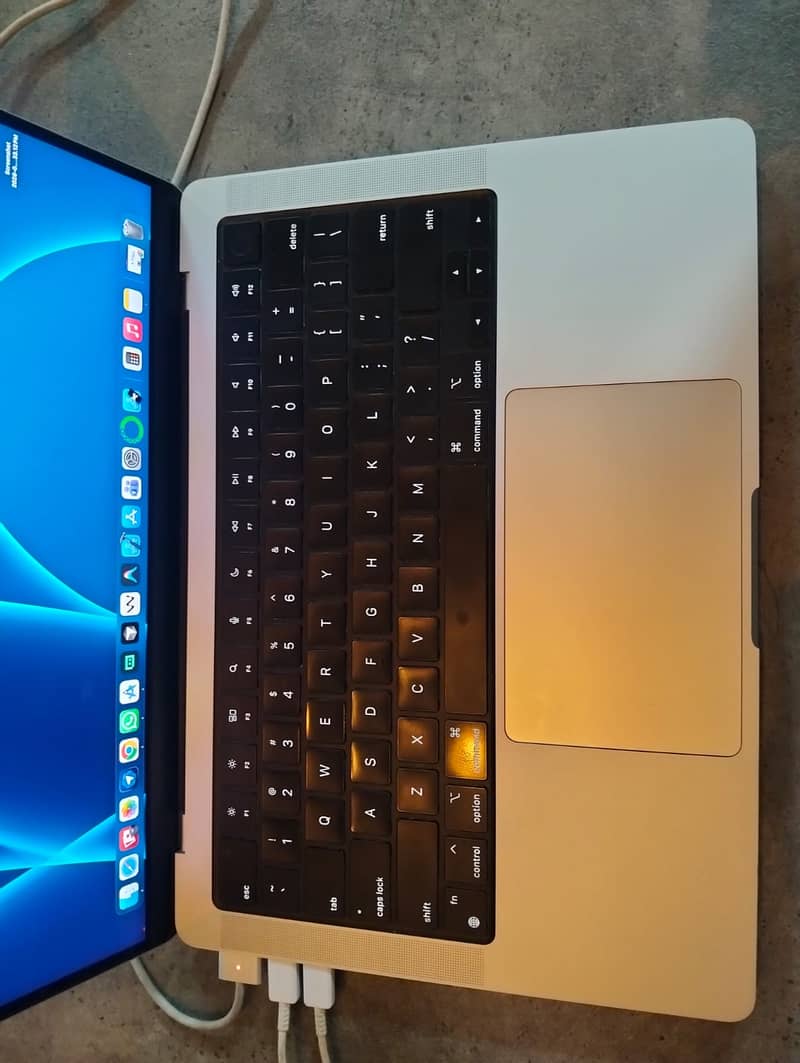 MacBook M1 Pro 10/10 1