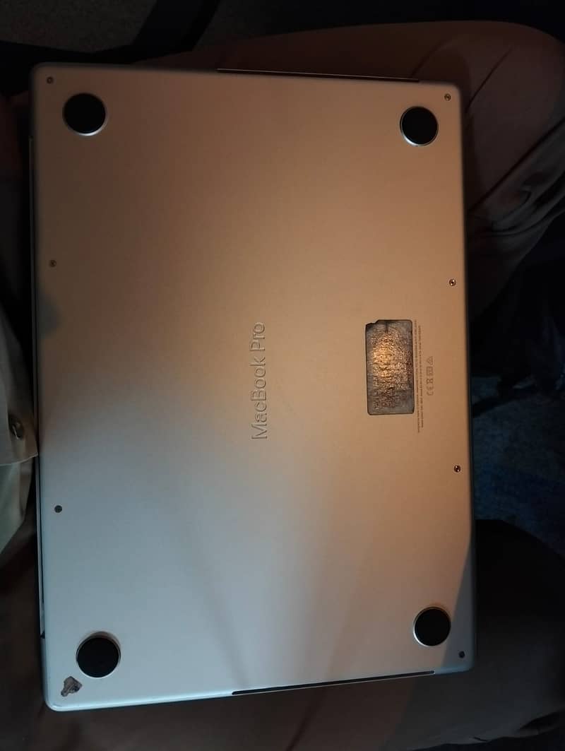 MacBook M1 Pro 10/10 5