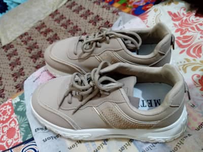 metro jogger only one time use jogger size 40