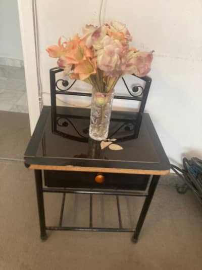 Rot iron king size bed with mattress and two side tables behtarin aur