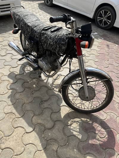 United 125 Euro ll (RED)