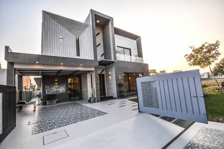 TASK EST OFFER : 10 Marla Modern Design Banglow Good Location Reasonable Price in Phase 8 AIR AVENUE DHA