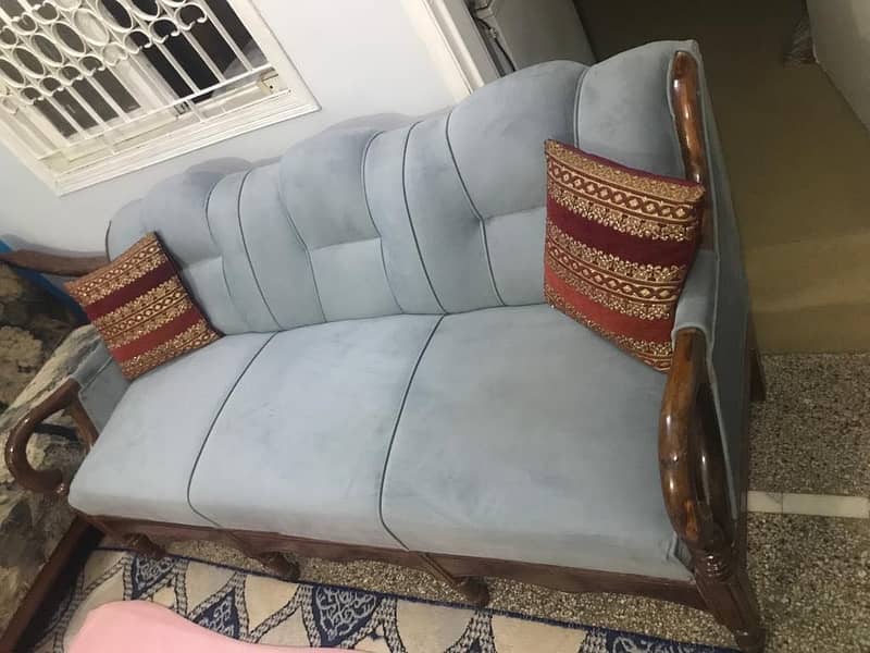 5 seater Sofa Set 0