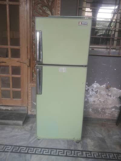 NO FROST REFRIGERATOR