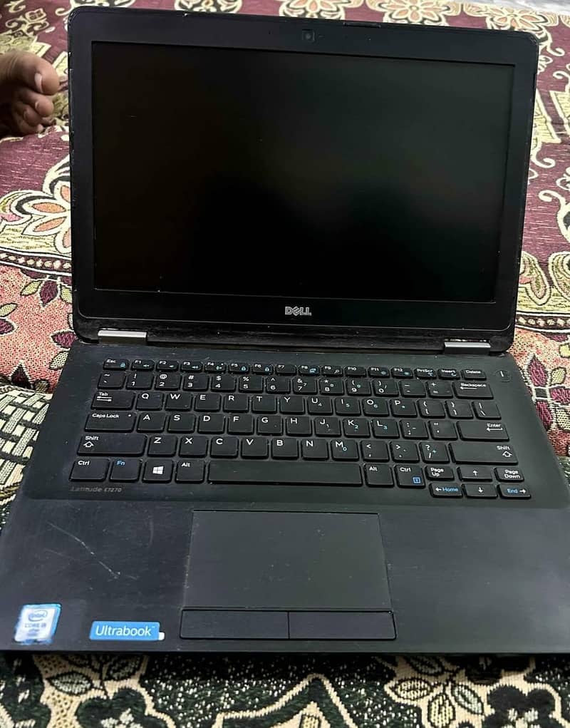 Dell Latitude E7270 4
