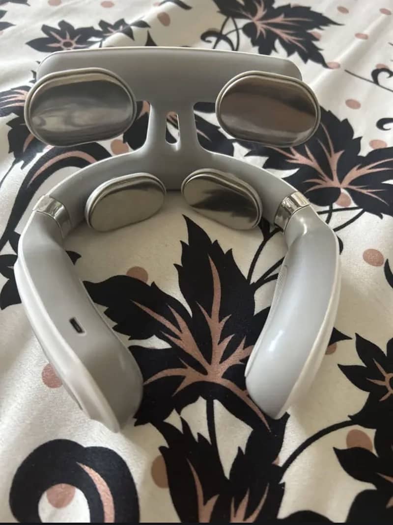 Neck massager 0