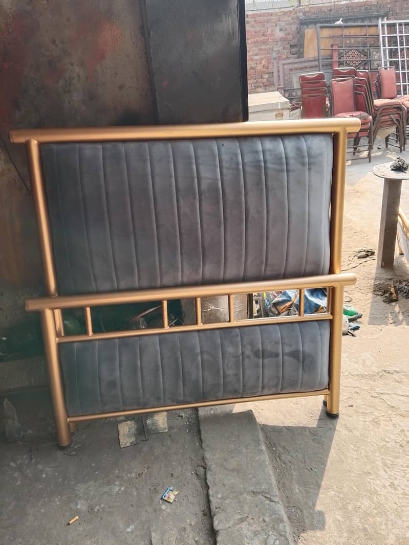 iron bed 7
