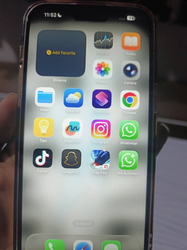 14 Pro max Panel Change 1