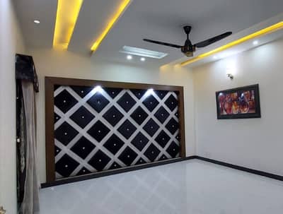 Upper Portion Of 1 Kanal For rent In Marghzar Officers Colony