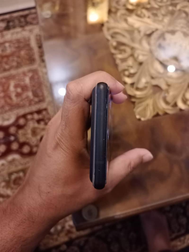 Google Pixel 6 Immaculate Condition 6