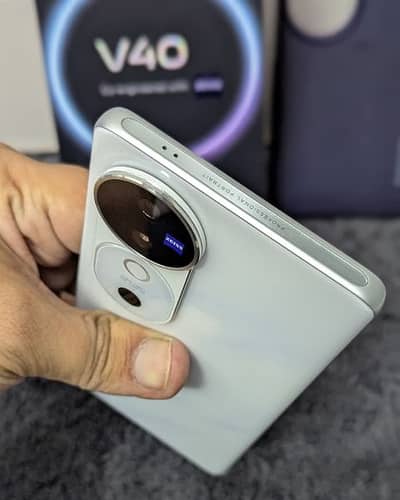 Vivo v40 12 GB RAM 256 GB memory 0325/7593/127
