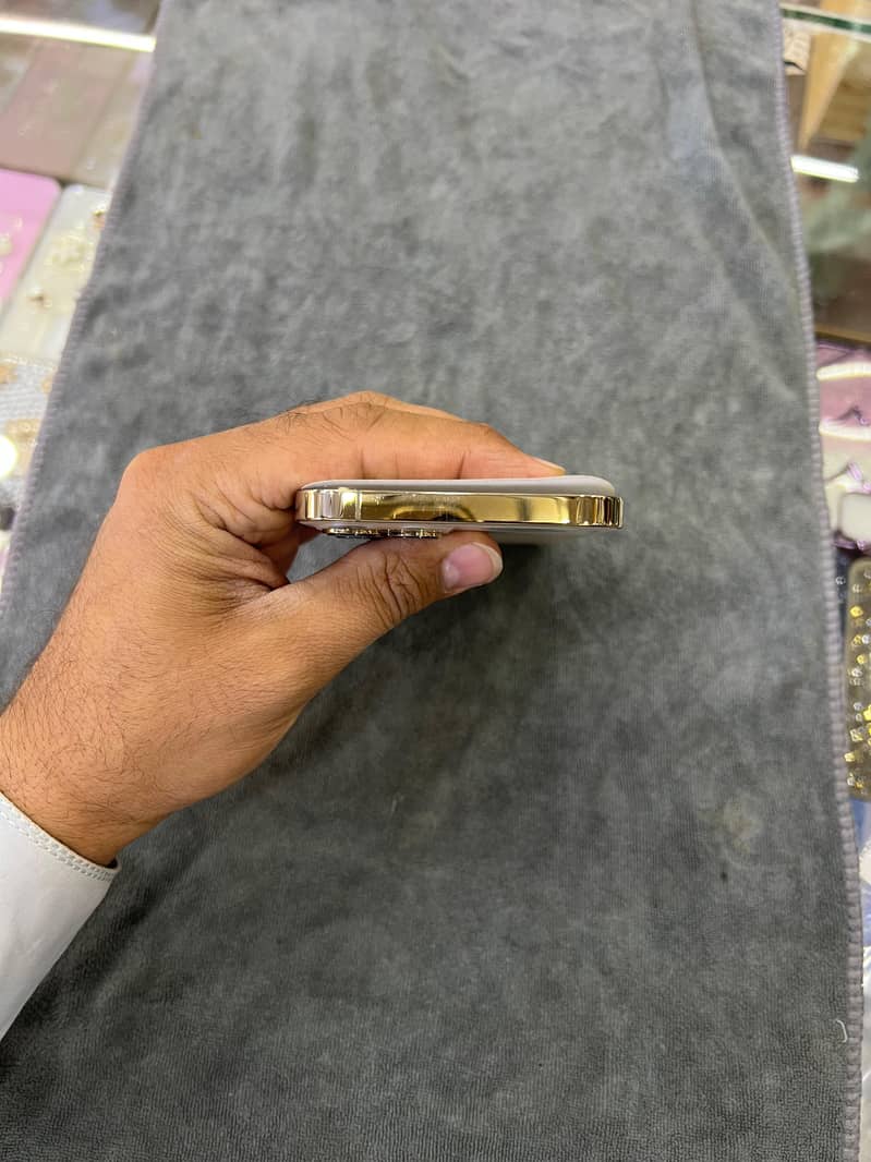 12 pro max approved 256 5