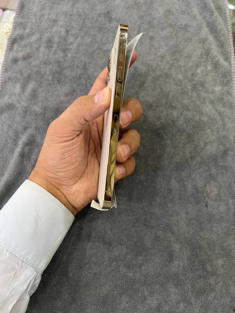 12 pro max approved 256 6