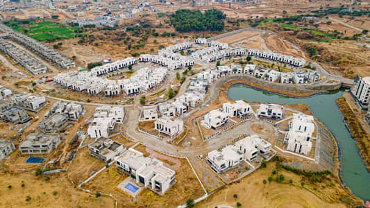 1 Kanal Premium/Luxury Golf Facing Plot for sale in Eighteen